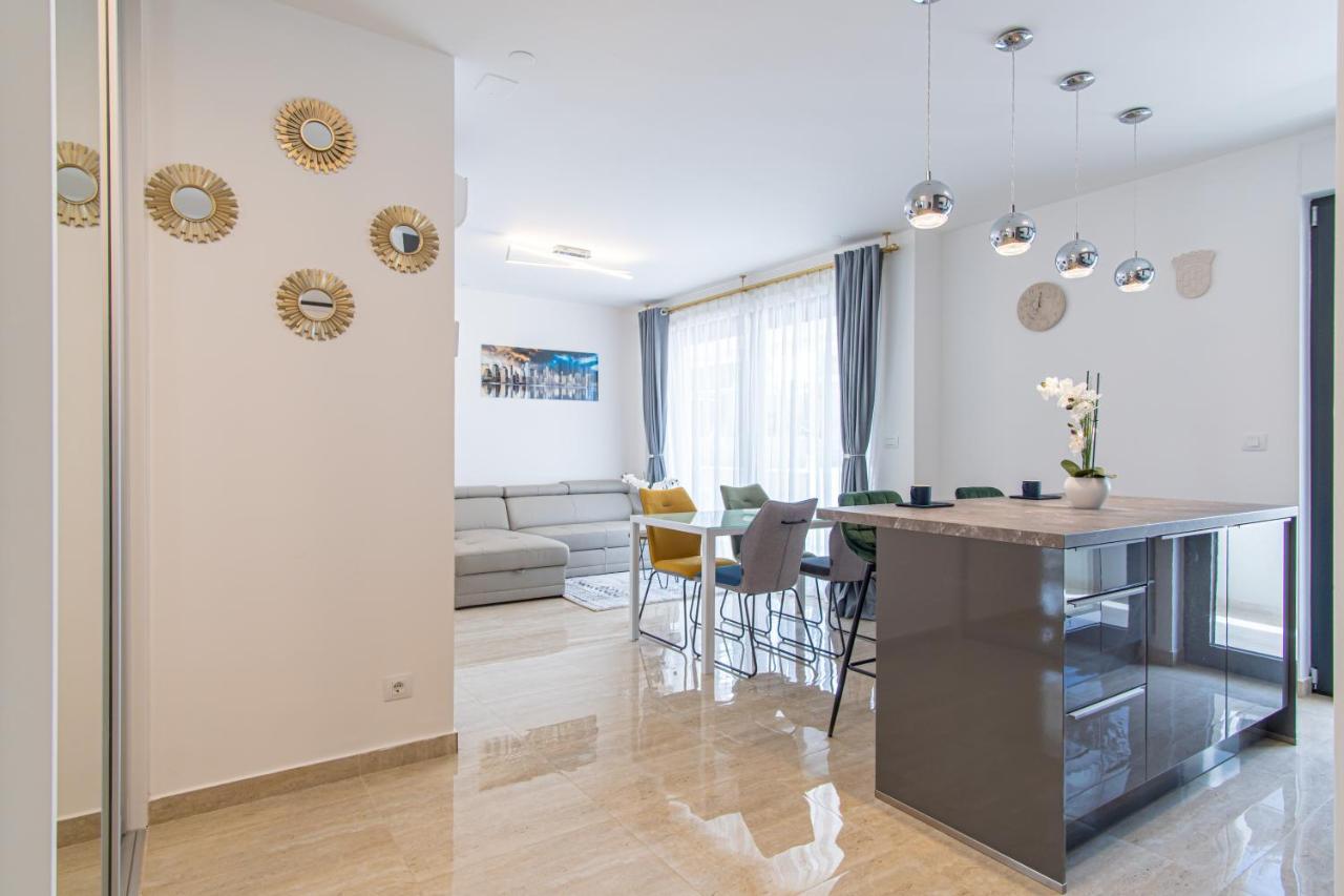 Ledeno More Luxury Apartments 스플리트 외부 사진